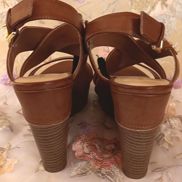 NEW. Marc Fisher Vegan Brown Wedge Sandals. Beachy. Coastal. Vegan. - Picture 5 of 11
